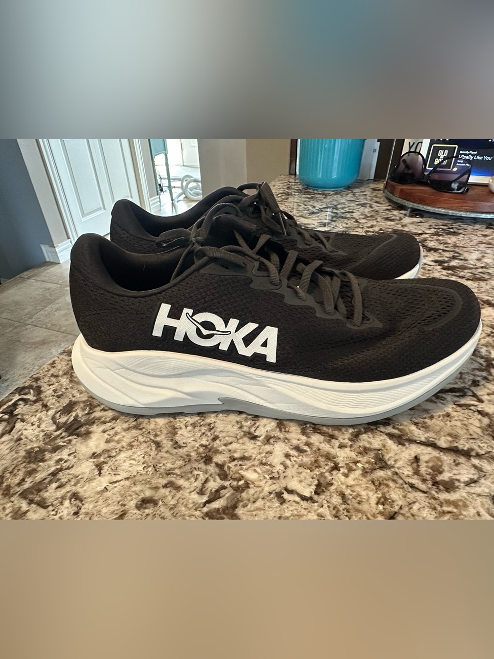 Hoka rincon Black and White mens running Shoes size 10.5